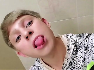 junge blonde twink porn flughafen toilette