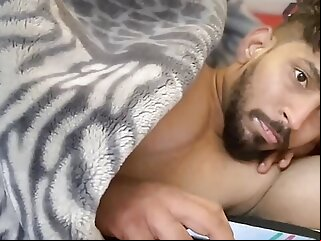 showed viewers oil massage live stream
